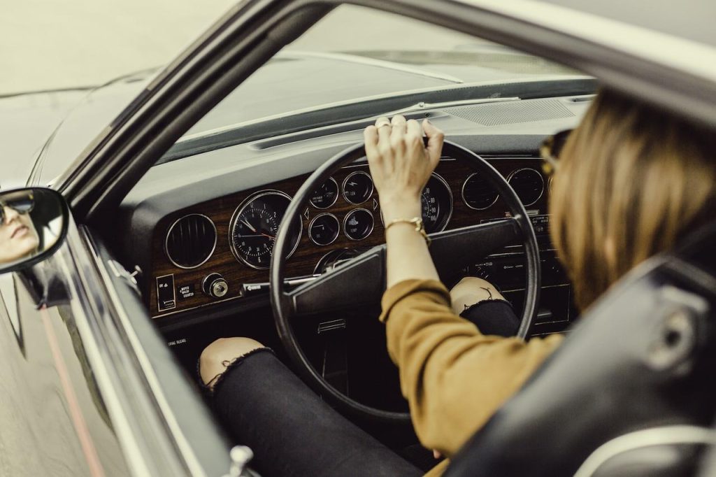 Vind je rijschool in Leidschendam? Rijschool in Leidschendam met tevreden klanten die rijlessen volgen met professionele instructeurs