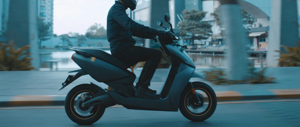 Lomax scooter - verschillende kleuren en modellen beschikbaar voor aankoop