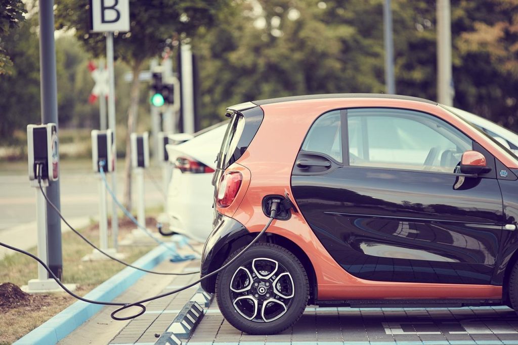 Laat jouw laadpalen installeren in Beveren: hoe bespaar je met premies en subsidies? Professionele laadpaalinstallatie in Beveren met slimme energiemanagement voor optimale subsidies